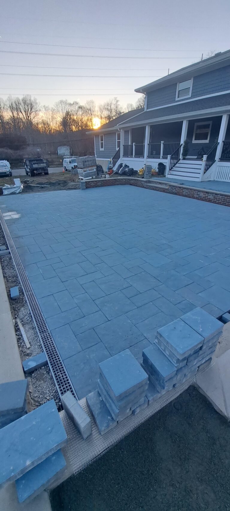 Large backyard paver patio in Fort Lee NJ