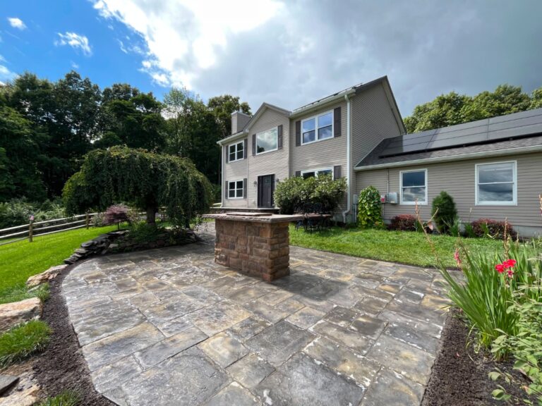 Natural stone patio and outdoor living area in Ridgewood NJ