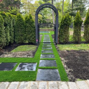 Bluestone stepping stone garden walkway